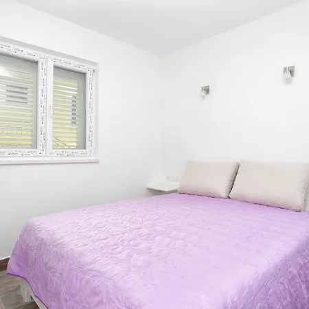 Apartamento With Parking Space Kanica, - 19716 Rogoznica (Sibenik-Knin)