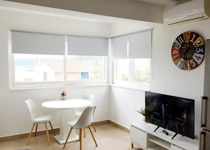 Appartement With Parking Space Kanica, - 19716 *