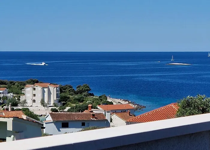 With Parking Space Kanica, - 19716 Appartement