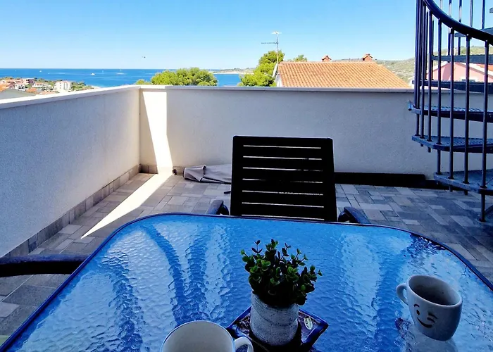 With Parking Space Kanica, - 19716 *